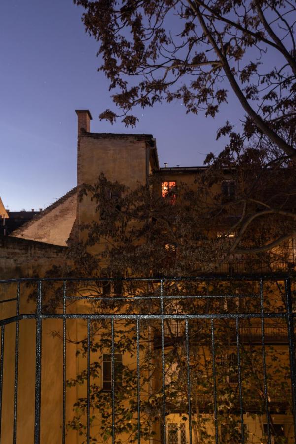 Cozy & Quiet Apartment Near Kiraly Street Free Parking, Ac, Perfect For 4 Guests! Budapest Exterior foto