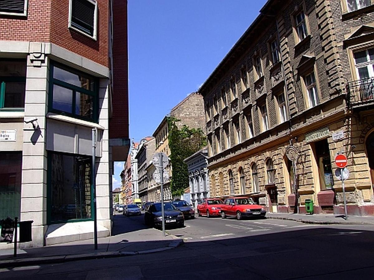 Cozy & Quiet Apartment Near Kiraly Street Free Parking, Ac, Perfect For 4 Guests! Budapest Exterior foto